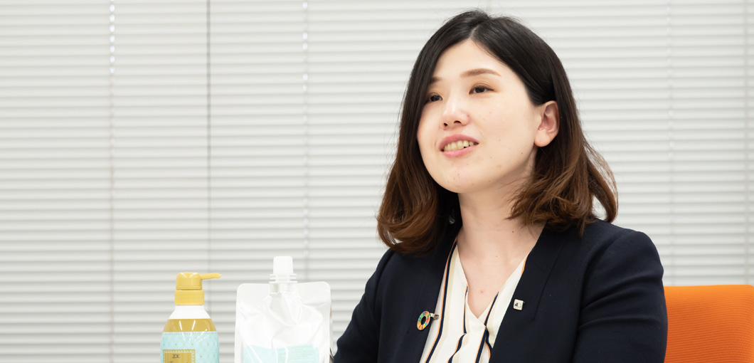 先輩社員の声：営業部兼経営企画推進室　R. N.